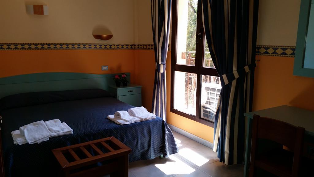 Hotel Costa Antiga Sant'Anna Arresi Ngoại thất bức ảnh