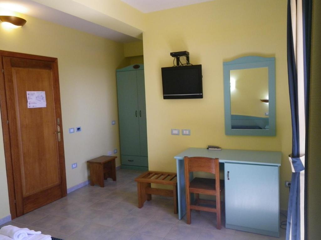 Hotel Costa Antiga Sant'Anna Arresi Phòng bức ảnh